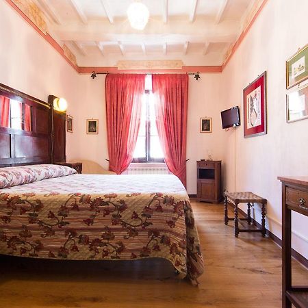 לינה וארוחת בוקר מונטלצ'ינו Palazzina Cesira מראה חיצוני תמונה